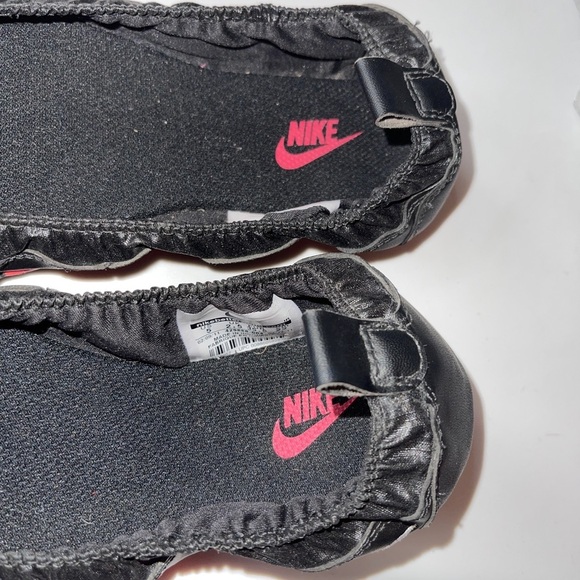 Nike Tenkay women’s Slip On Size 5 - Picture 8 of 8